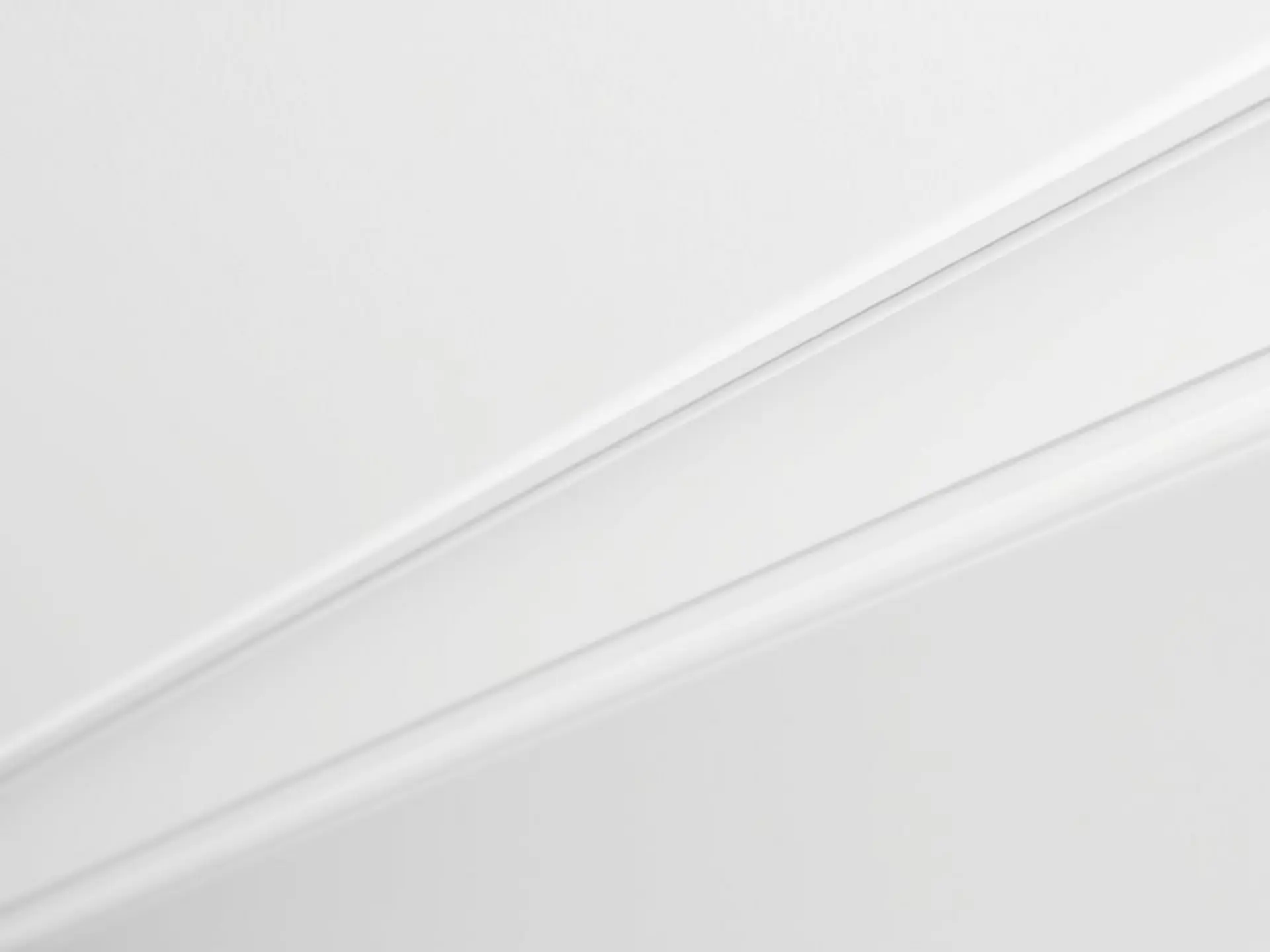 Выбираем и монтируем потолочные плинтусы: полное руководство для ремонта